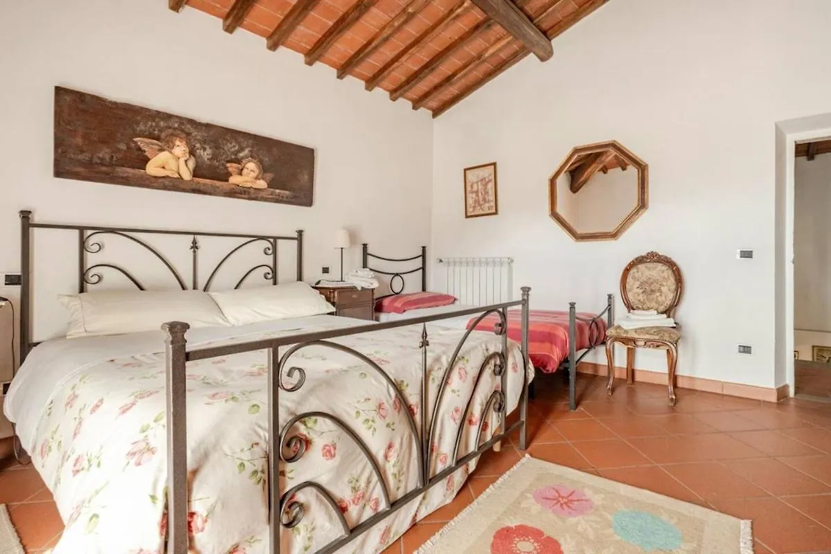 Casa di campagna Ala di Maniero in Toscana, nel Mugello sulle Colline di Firenze Borgo San Lorenzo Italia