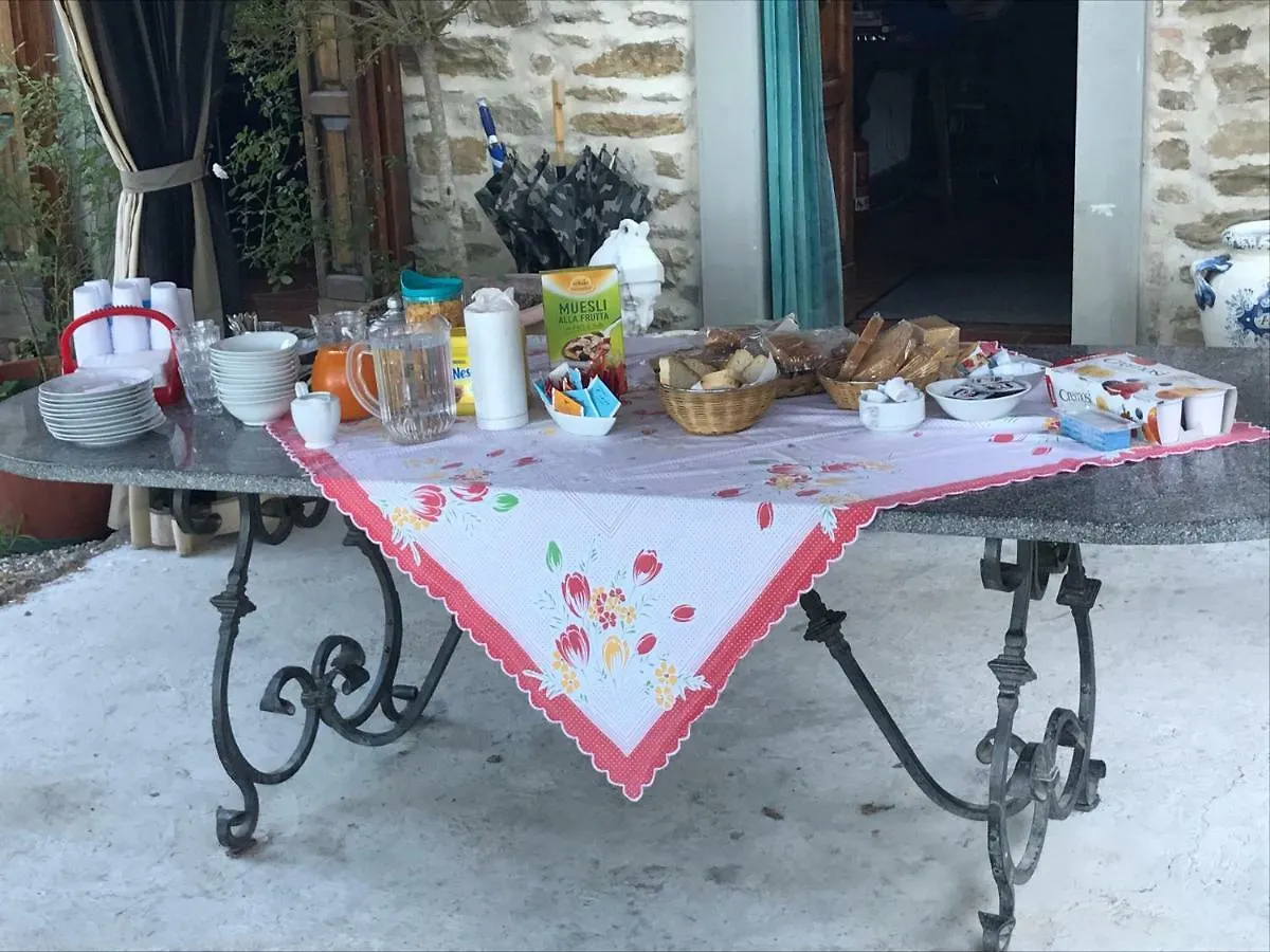 Ala di Maniero in Toscana, nel Mugello sulle Colline di Firenze Borgo San Lorenzo Italia