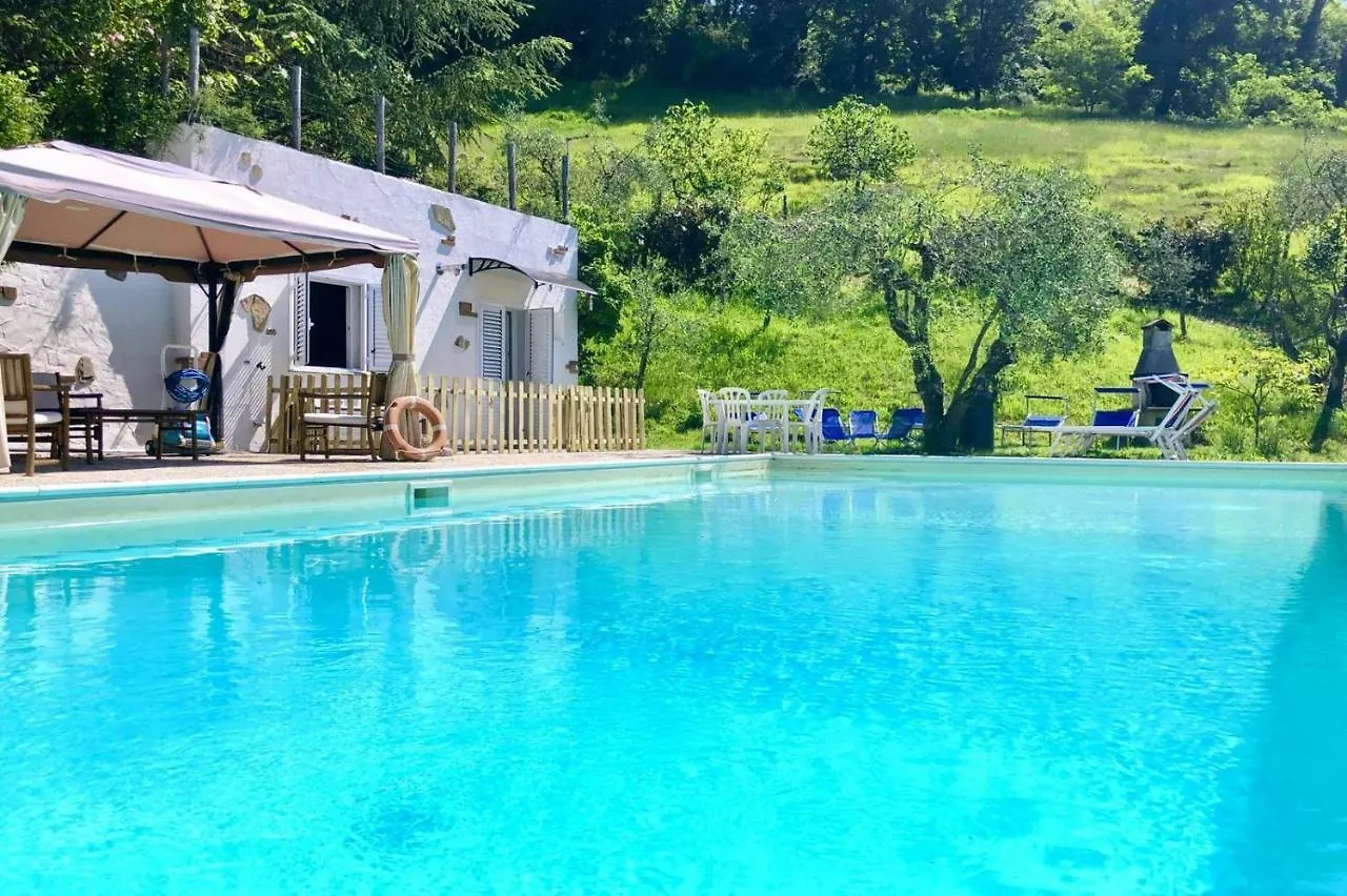 Casa di campagna Ala di Maniero in Toscana, nel Mugello sulle Colline di Firenze Borgo San Lorenzo